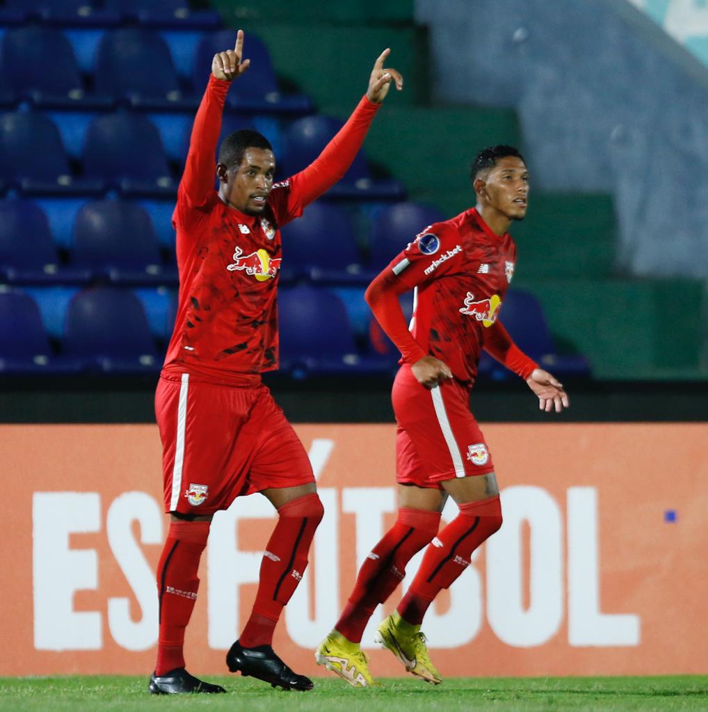 Goleada! Bragantino vence o Tacuary por 4 a 1 na estreia da Copa Sul-Americana