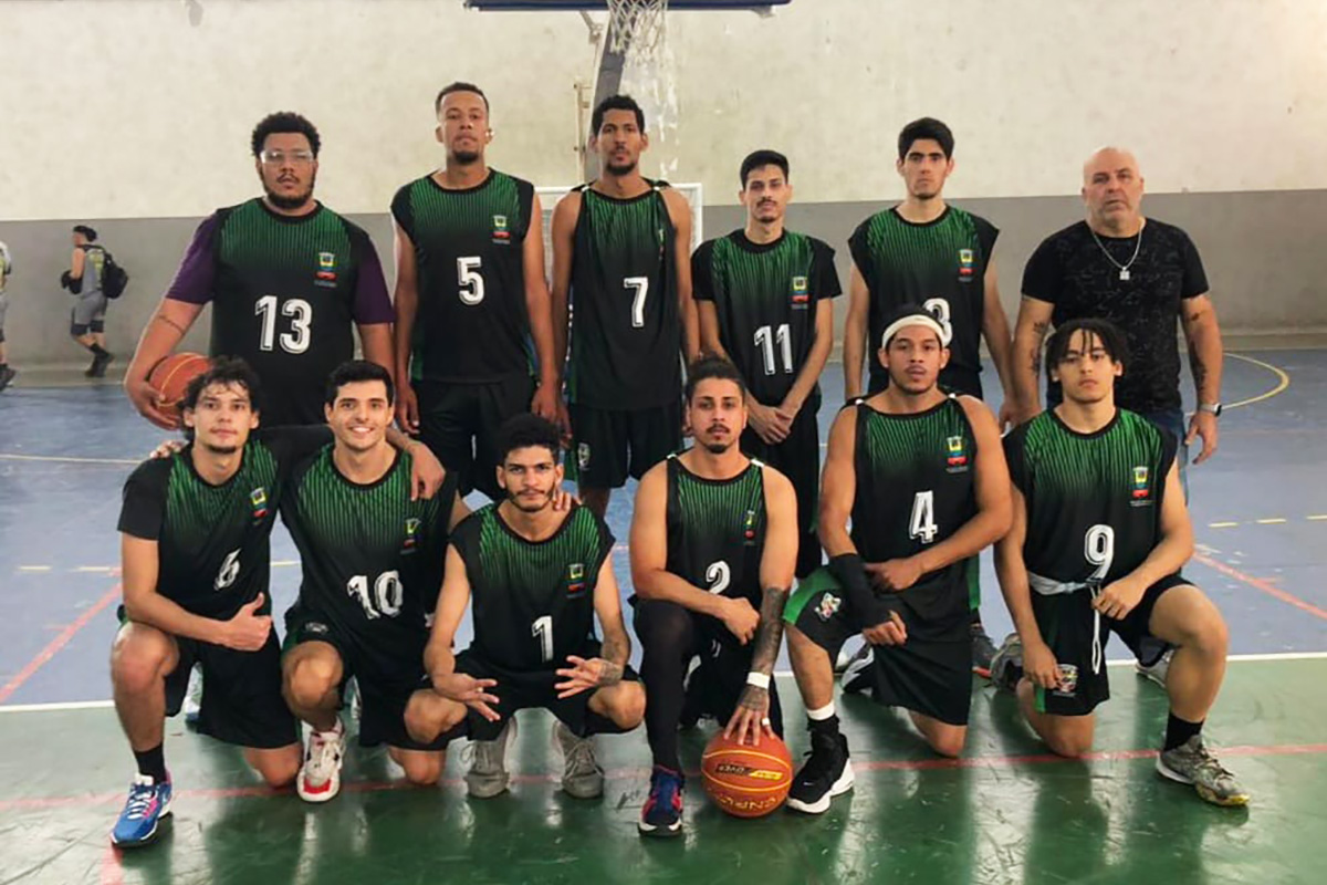 Equipe masculina de Bragança Paulista se destaca em partida do Campeonato Regional de Basquetebol