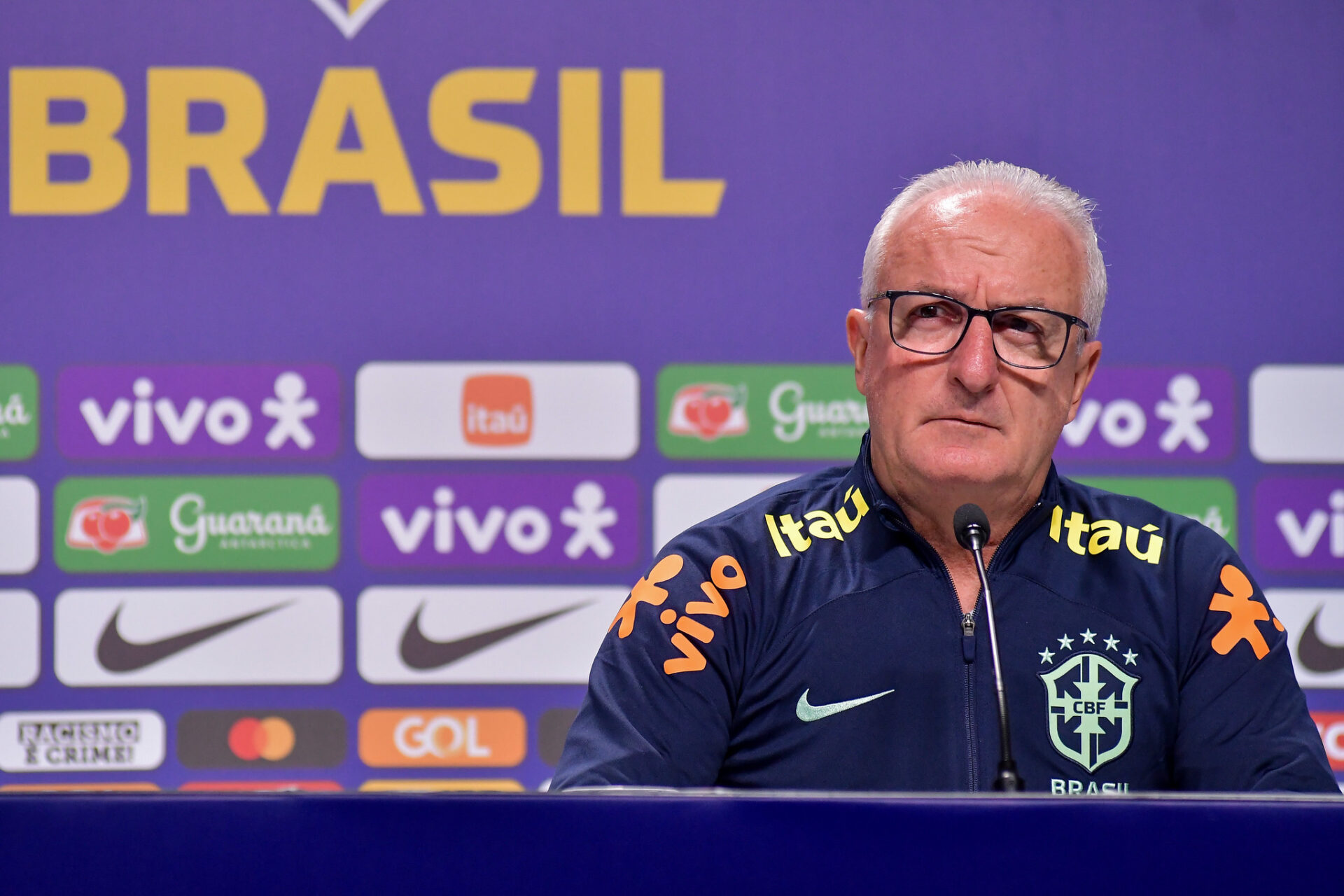 Dorival Júnior faz primeira convocação da Seleção Brasileira com novidades